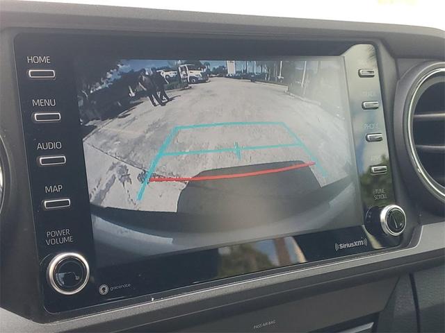 Photo of 2020 White Toyota Tacoma
