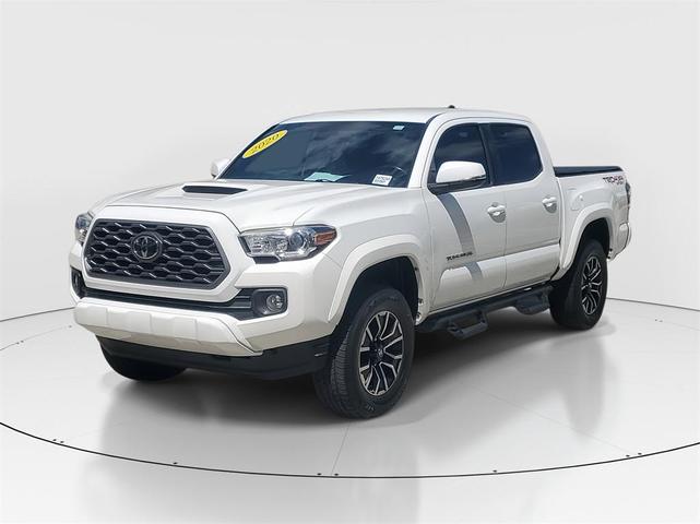 Photo of 2020 White Toyota Tacoma