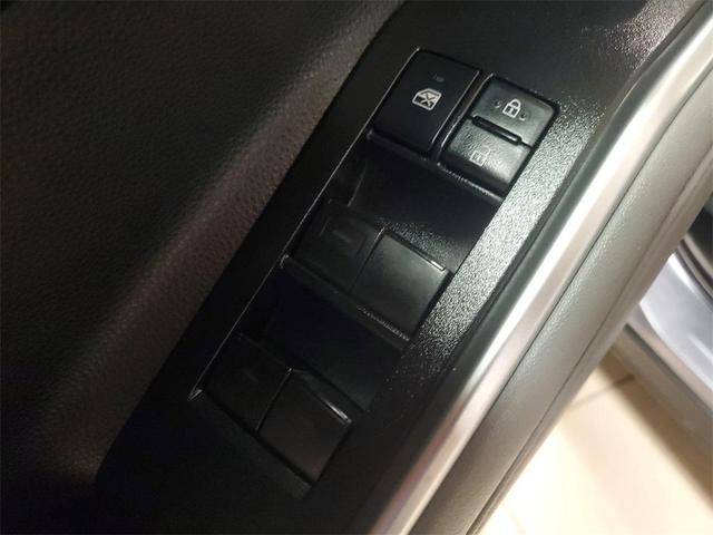 Photo of 2022 Moon Dust Toyota Highlander