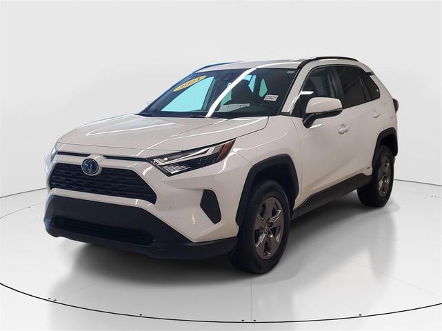 Photo of 2024 White Toyota RAV4 Hybrid