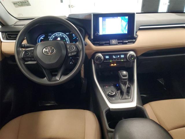 Photo of 2024 White Toyota RAV4 Hybrid