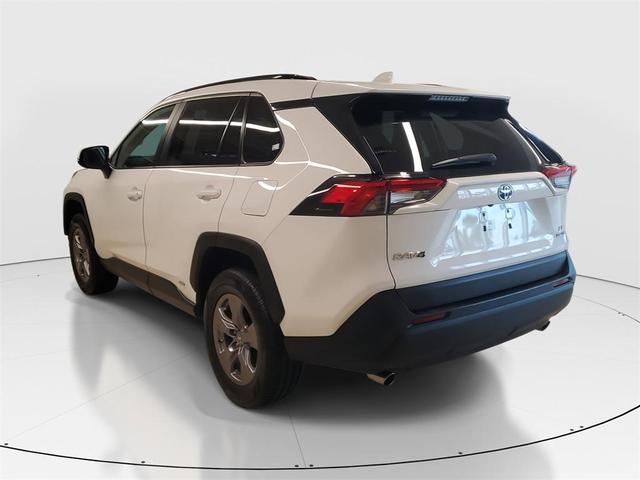 Photo of 2024 White Toyota RAV4 Hybrid