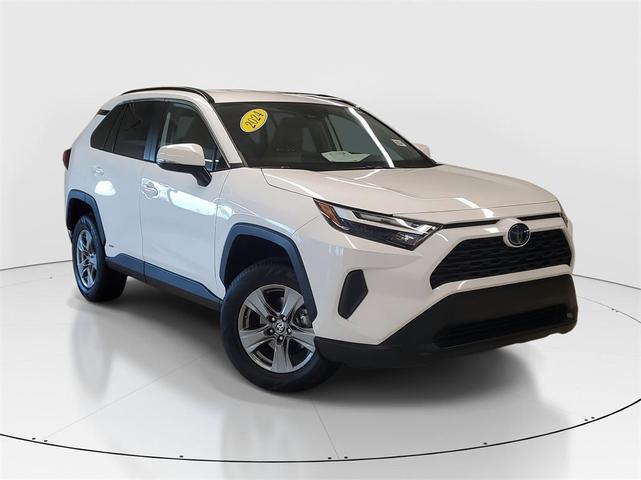 Photo of 2024 White Toyota RAV4 Hybrid