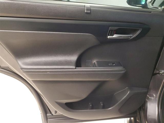 Photo of 2023 Magnetic Gray Metallic Toyota Highlander
