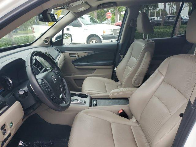 Photo of 2023 White Honda Ridgeline