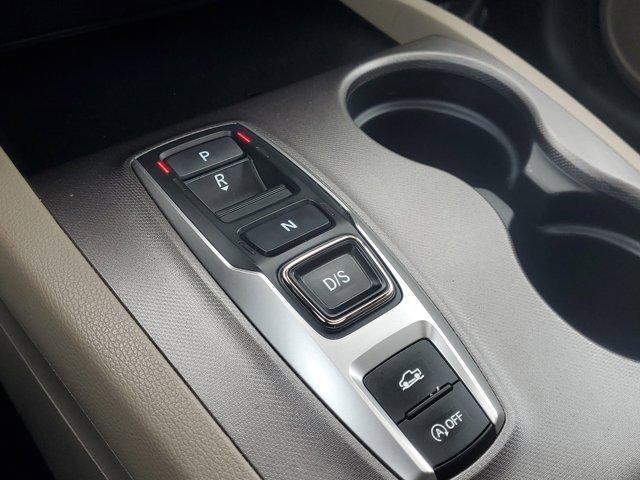 Photo of 2023 White Honda Ridgeline