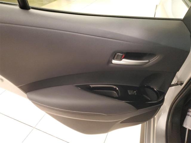 Photo of 2022 Silver Toyota Corolla Hatchback