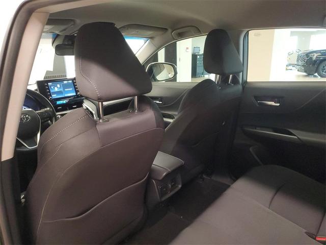 Photo of 2022 White Toyota Venza