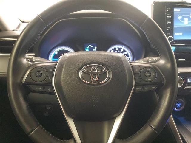 Photo of 2022 White Toyota Venza