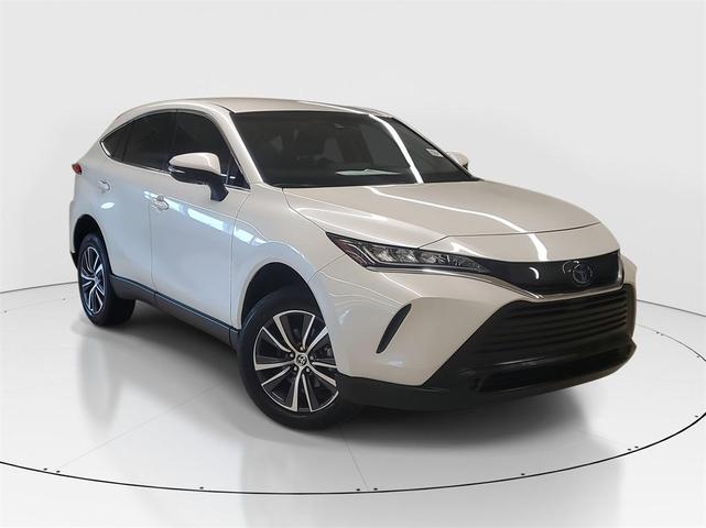 Photo of 2022 White Toyota Venza