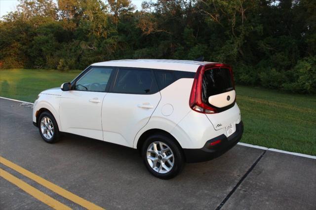 Photo of 2020 Snow White Pearl Kia Soul