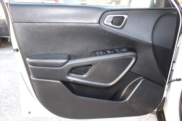Photo of 2020 Snow White Pearl Kia Soul