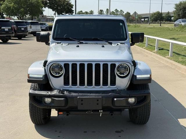 Photo of 2023 Silver Zynith Clearcoat Jeep Gladiator