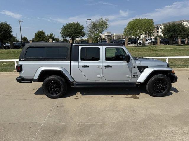 Photo of 2023 Silver Zynith Clearcoat Jeep Gladiator