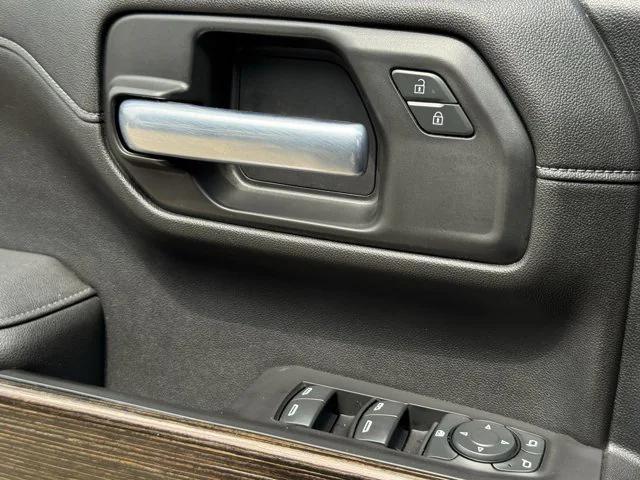Photo of 2021 Onyx Black GMC Sierra 1500