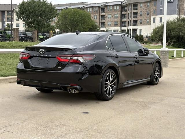 Photo of 2024 Midnight Black Metallic Toyota Camry