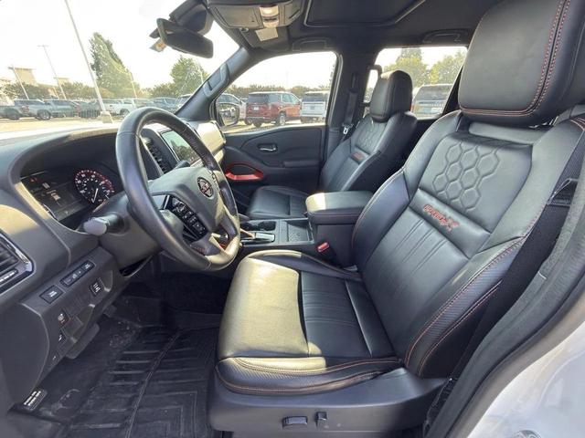 Photo of 2023 Glacier White Nissan Frontier