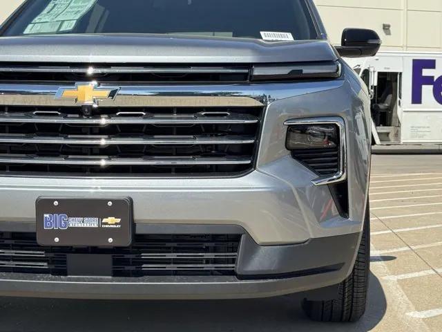 Photo of 2025 Sterling Gray Metallic Chevrolet Traverse