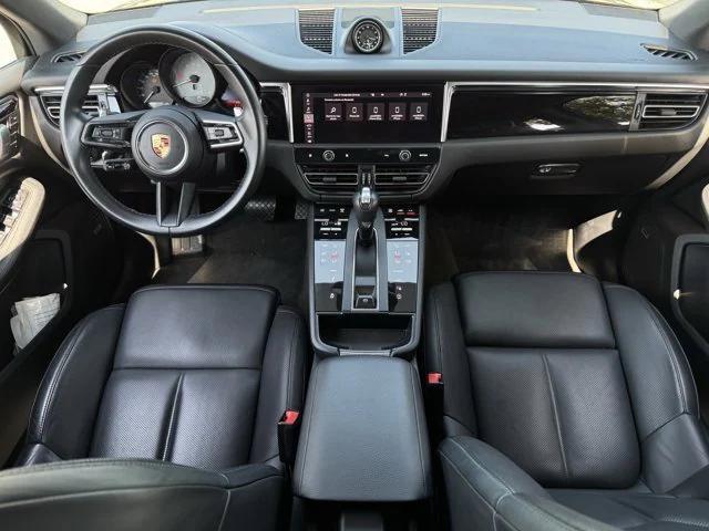 Photo of 2023  Porsche Macan