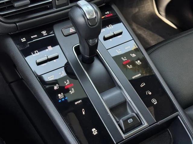 Photo of 2023  Porsche Macan