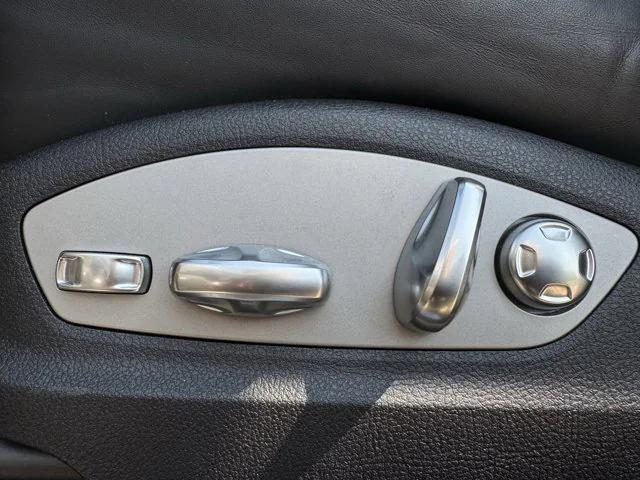 Photo of 2023  Porsche Macan