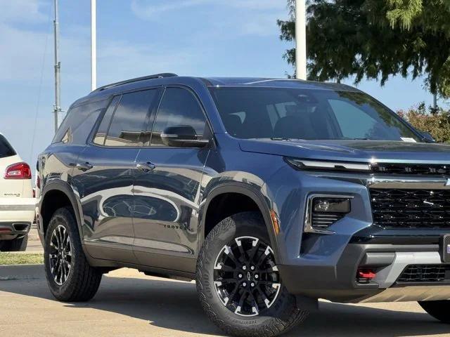 Photo of 2026 Lakeshore Blue Metallic Chevrolet Traverse