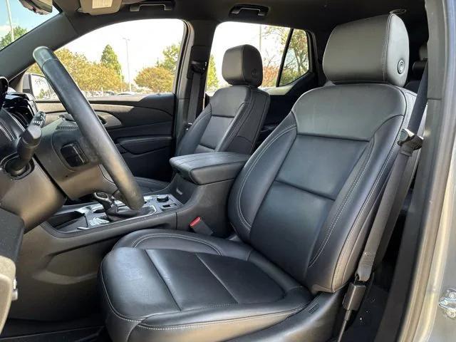 Photo of 2023 Sterling Gray Metallic Chevrolet Traverse
