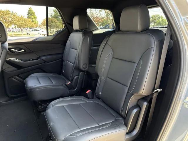 Photo of 2023 Sterling Gray Metallic Chevrolet Traverse