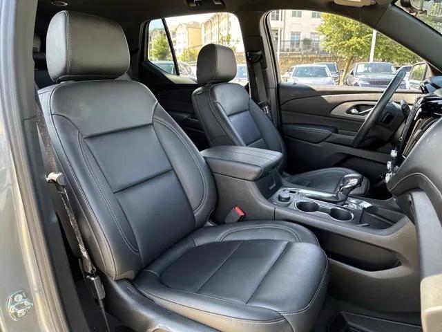 Photo of 2023 Sterling Gray Metallic Chevrolet Traverse