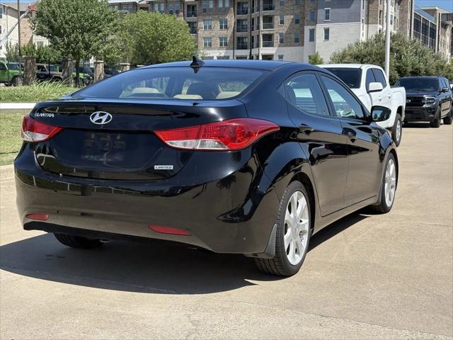 Photo of 2013 Black Diamond Hyundai ELANTRA