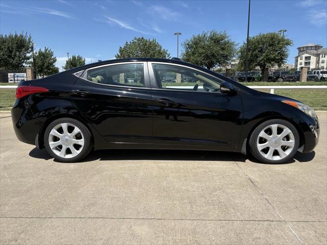 Photo of 2013 Black Diamond Hyundai ELANTRA