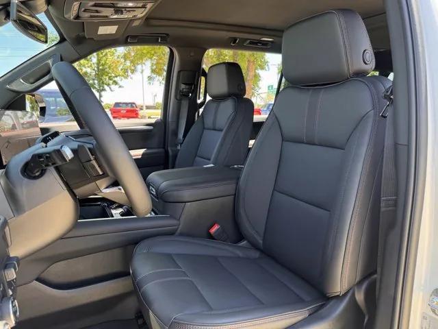 Photo of 2025 Iridescent Pearl Tricoat Chevrolet Suburban