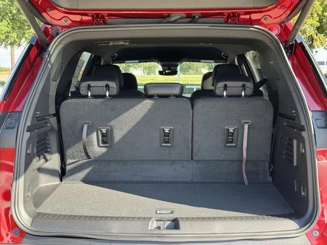 Photo of 2026 Radiant Red Tintcoat Chevrolet Traverse