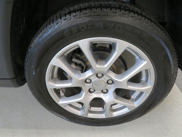 Photo of 2022 Bright White Clearcoat Jeep Compass