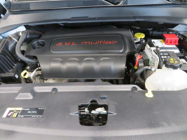 Photo of 2022 Bright White Clearcoat Jeep Compass