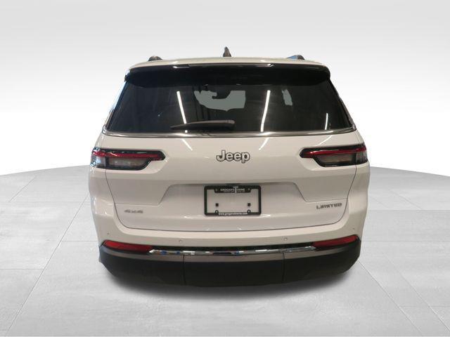 Photo of 2025 Bright White Clearcoat Jeep Grand Cherokee L
