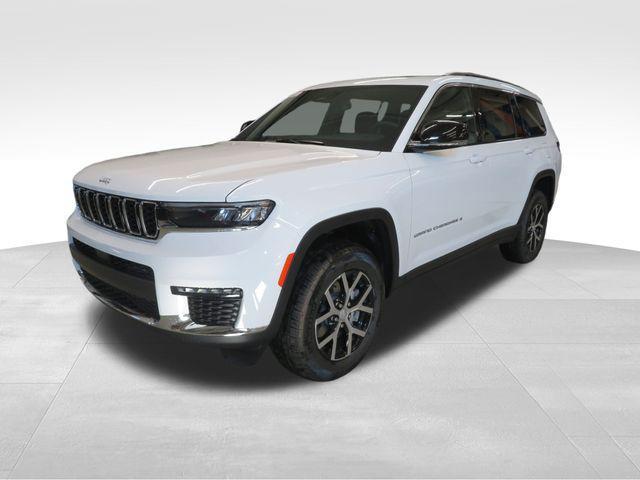 Photo of 2025 Bright White Clearcoat Jeep Grand Cherokee L