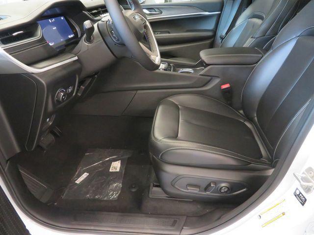 Photo of 2025 Bright White Clearcoat Jeep Grand Cherokee L