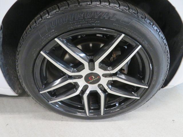 Photo of 2014 Oxford White Ford Fusion