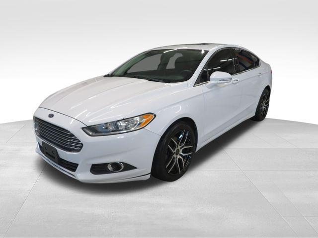Photo of 2014 Oxford White Ford Fusion