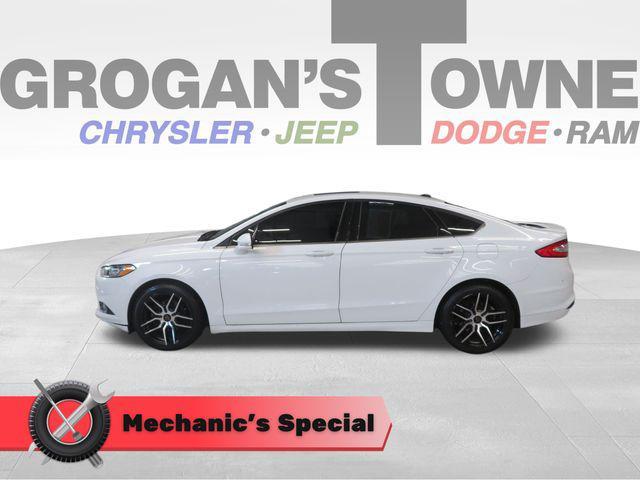Photo of 2014 Oxford White Ford Fusion