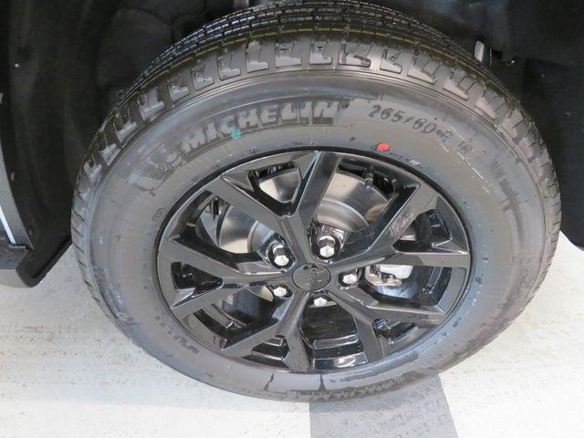 Photo of 2025 Silver Zynith Jeep Grand Cherokee