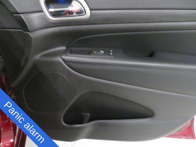 Photo of 2022 Velvet Red Pearlcoat Jeep Grand Cherokee