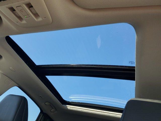 Photo of 2025 Everest White P Nissan Murano