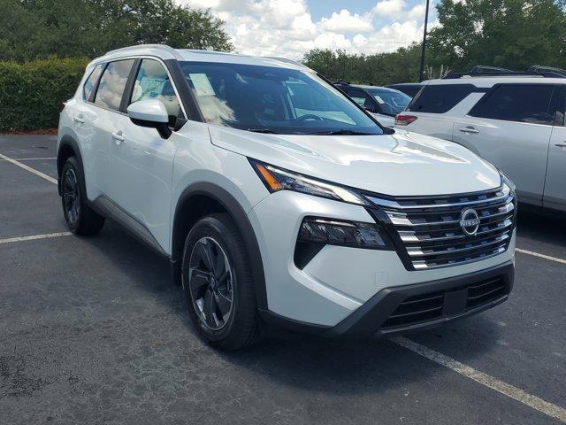 Photo of 2025 Everest White P Nissan Rogue