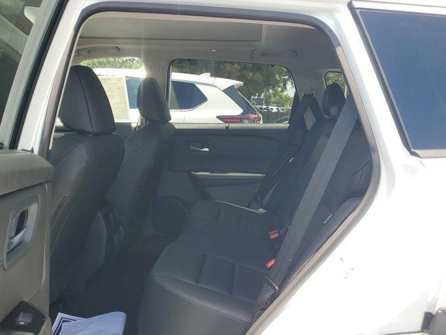 Photo of 2025 Everest White P Nissan Rogue