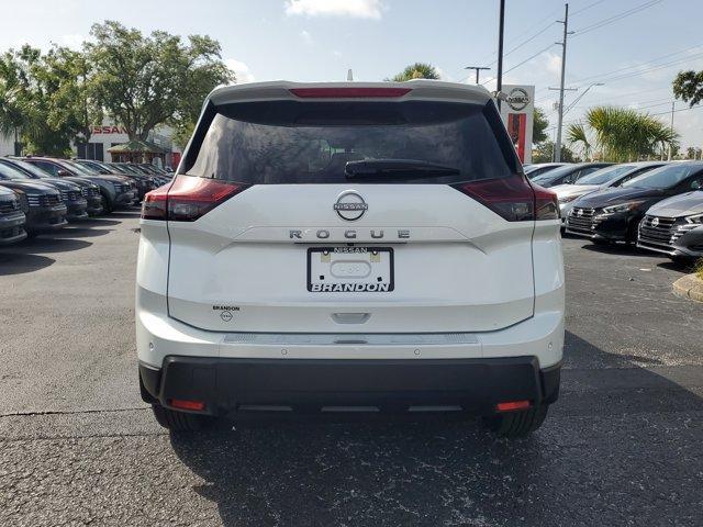Photo of 2025 Everest White P Nissan Rogue