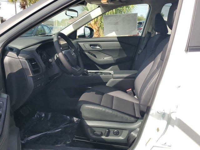 Photo of 2025 Everest White P Nissan Rogue