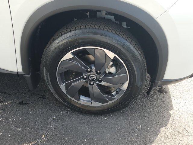 Photo of 2025 Everest White P Nissan Rogue