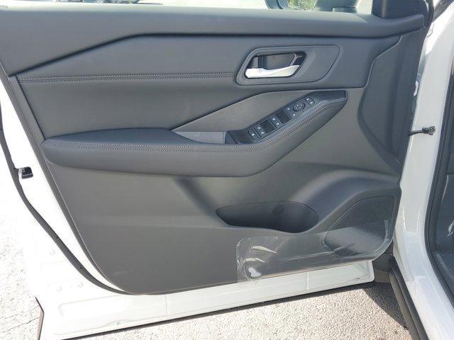 Photo of 2025 Everest White P Nissan Rogue